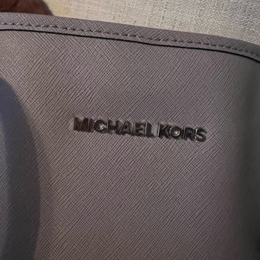 Michael Kors Lavender Tote Bag/Rare Find - Picture 4 of 10